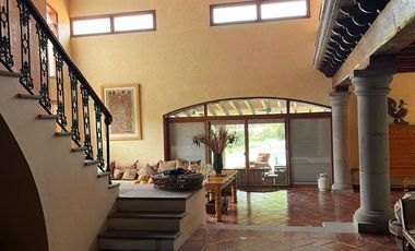 CASA EN VENTA EN LOMAS DE COCOYOC