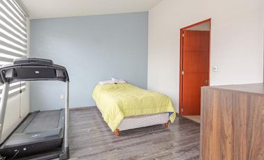 Exclusiva Casa en Calimaya: 3 Recámaras, Jardín y Área Social