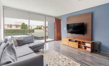 Exclusiva Casa en Calimaya: 3 Recámaras, Jardín y Área Social