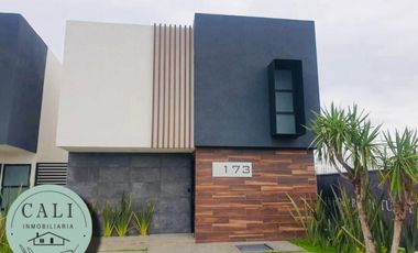 Se VENDE casa en Platinum Residencial, Mineral de la Reforma Hidalgo