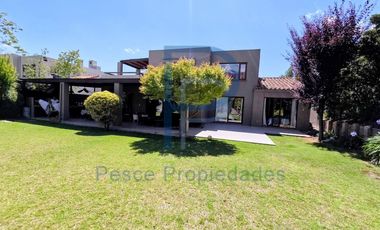 CASA EXCELENTE VISTA EN CONDOMINIO DE SECTOR PIEDRA ROJA