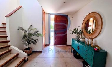 CASA EXCELENTE VISTA EN CONDOMINIO DE SECTOR PIEDRA ROJA