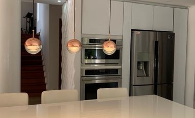 ALQUILER – CASA EN MACADAMIA