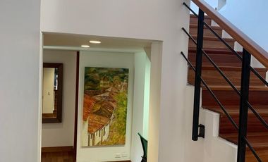 ALQUILER – CASA EN MACADAMIA