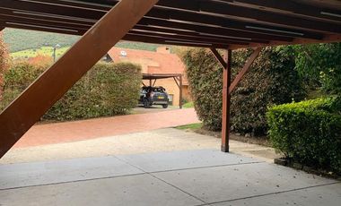 ALQUILER – CASA EN MACADAMIA