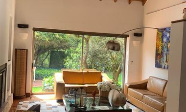 ALQUILER – CASA EN MACADAMIA