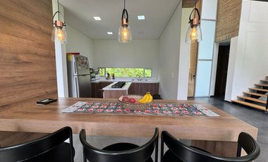 VENTA – CASA LA CALERA VALLE ALTO