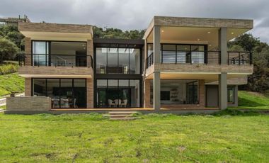 VENDO CASA VALLE ALTO – LA CALERA