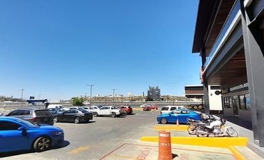 LOCALES EN RENTA  EN PLANTA ALTA EN  CARRETERA FEDERAL 57  QUERÉTARO-MÉXICO.