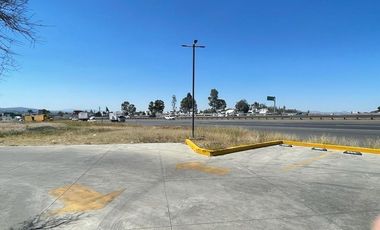 LOCALES EN RENTA  EN PLANTA ALTA EN  CARRETERA FEDERAL 57  QUERÉTARO-MÉXICO.