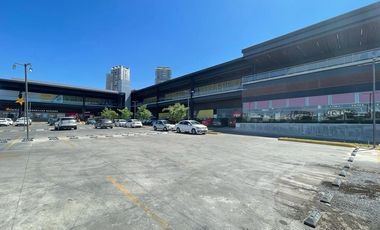 LOCALES EN RENTA  EN PLANTA ALTA EN  CARRETERA FEDERAL 57  QUERÉTARO-MÉXICO.