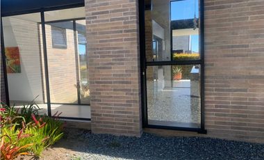 Casa en Arriendo en el Alto de Las Palmas