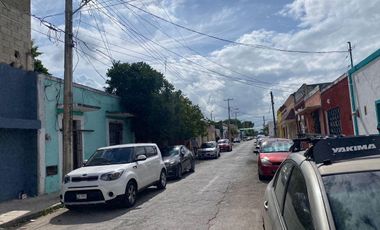 BODEGA CON OFICINAS EN VENTA EN MERIDA CENTRO, EN LA MISMA CALLE DEL CATASTRO.