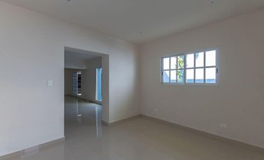 BODEGA CON OFICINAS EN VENTA EN MERIDA CENTRO, EN LA MISMA CALLE DEL CATASTRO.