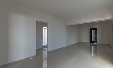 BODEGA CON OFICINAS EN VENTA EN MERIDA CENTRO, EN LA MISMA CALLE DEL CATASTRO.