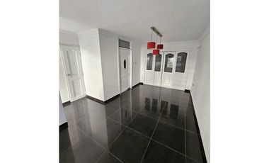 CASA VILLA BLANCA-BONDA