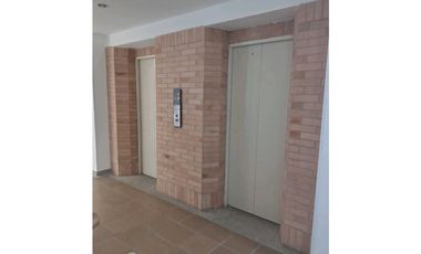 Se arrienda hermoso apto edificio la cabecera excelente zona