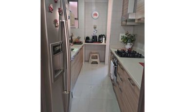 Se arrienda hermoso apto edificio la cabecera excelente zona