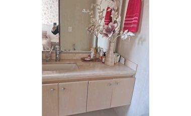 Se arrienda hermoso apto edificio la cabecera excelente zona