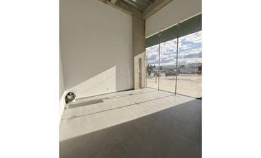 Bodega logística en arriendo Siberia