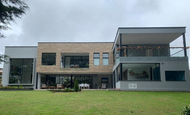 Casa en Arriendo Amoblado en Alto de Las Palmas