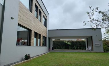 Casa en Arriendo Amoblado en Alto de Las Palmas