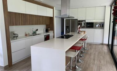 Casa en Arriendo Amoblado en Alto de Las Palmas