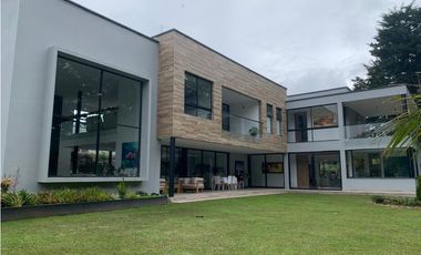 Casa en Arriendo Amoblado en Alto de Las Palmas