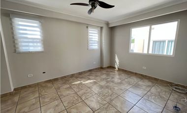 VENDO  PH EVEREST PASEO DEL NORTE BRISAS DEL GOLF