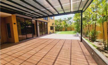 VENTA O ALQUILER CASA COSTA DEL ESTE 4 REC AMPLIA E ILUMINADA MLD