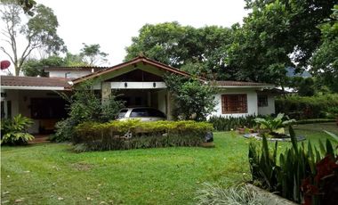 EL VALLE DE ANTON / 1925 M / 3 HABITACION / 3 BAÑOS / CABAÑA  AG