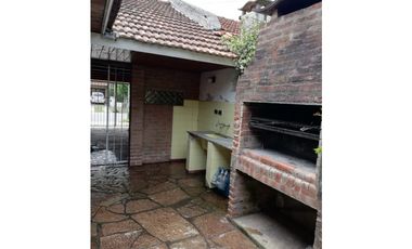 MOGOTES: CHALET 3 DORMITORIOS CON JARDIN