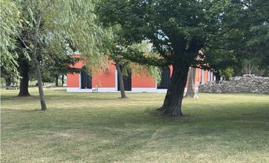 Campo de 85 Has. en venta, con Casco Antiguo en Ranchos.