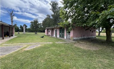 Campo de 85 Has. en venta, con Casco Antiguo en Ranchos.
