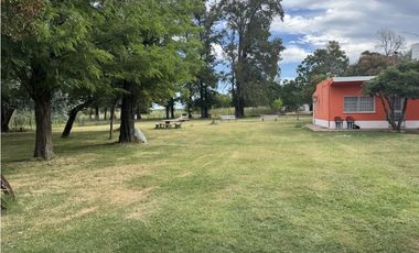 Campo de 85 Has. en venta, con Casco Antiguo en Ranchos.