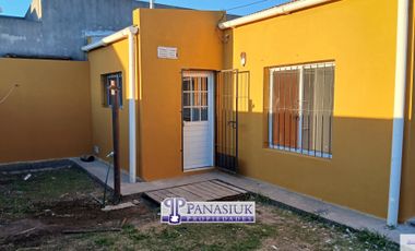Casa en venta c/ cochera en 9 de Julio