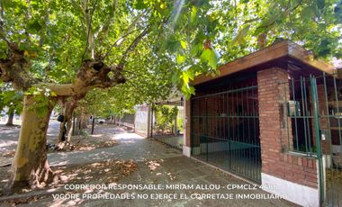 Casa en venta c/ cochera en Temperley