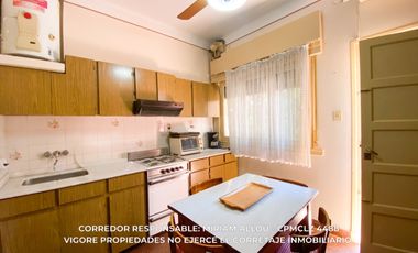 Casa en venta c/ cochera en Temperley