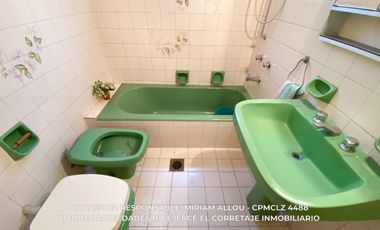 Casa en venta c/ cochera en Temperley