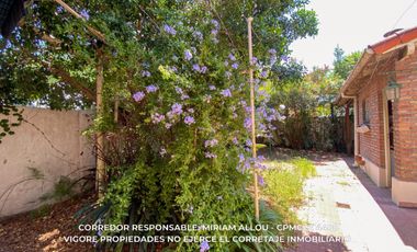 Casa en venta c/ cochera en Temperley