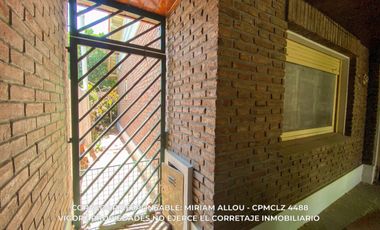 Casa en venta c/ cochera en Temperley