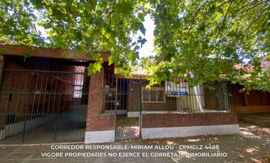 Casa en venta c/ cochera en Temperley