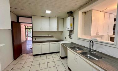 Casa en arriendo en LO BARNECHEA