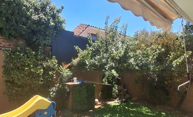 Casa en arriendo en VITACURA