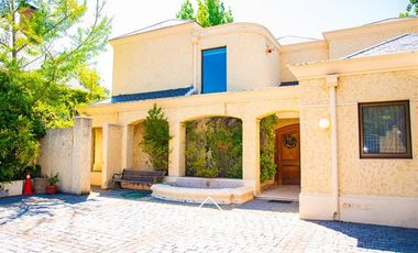 Casa en Venta en Camino El Queltehue / Paseo Pie andino / Valle Escondido