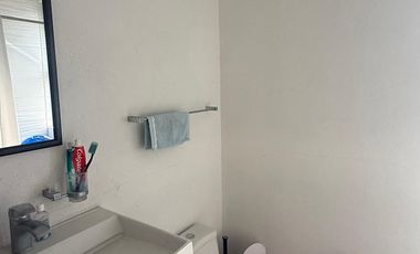 CASA EN RENTA AMUEBLADA EN CONDIMINIO PRIVADO AL PONIENTE DE AGUAKSCALIENTES