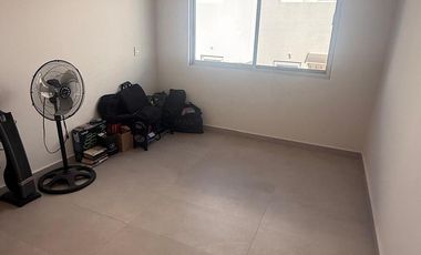 CASA EN RENTA AMUEBLADA EN CONDIMINIO PRIVADO AL PONIENTE DE AGUAKSCALIENTES