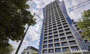 TORRE FORUM. 4 AMBIENTES. PLAYROOM. DEPENDENCIA. 2 COCHERAS. BAULERA. AMENITIES.