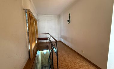 Casa cuatro ambientes jardin quincho a la venta en Wilde Apto Credito