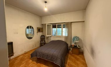 Casa cuatro ambientes jardin quincho a la venta en Wilde Apto Credito